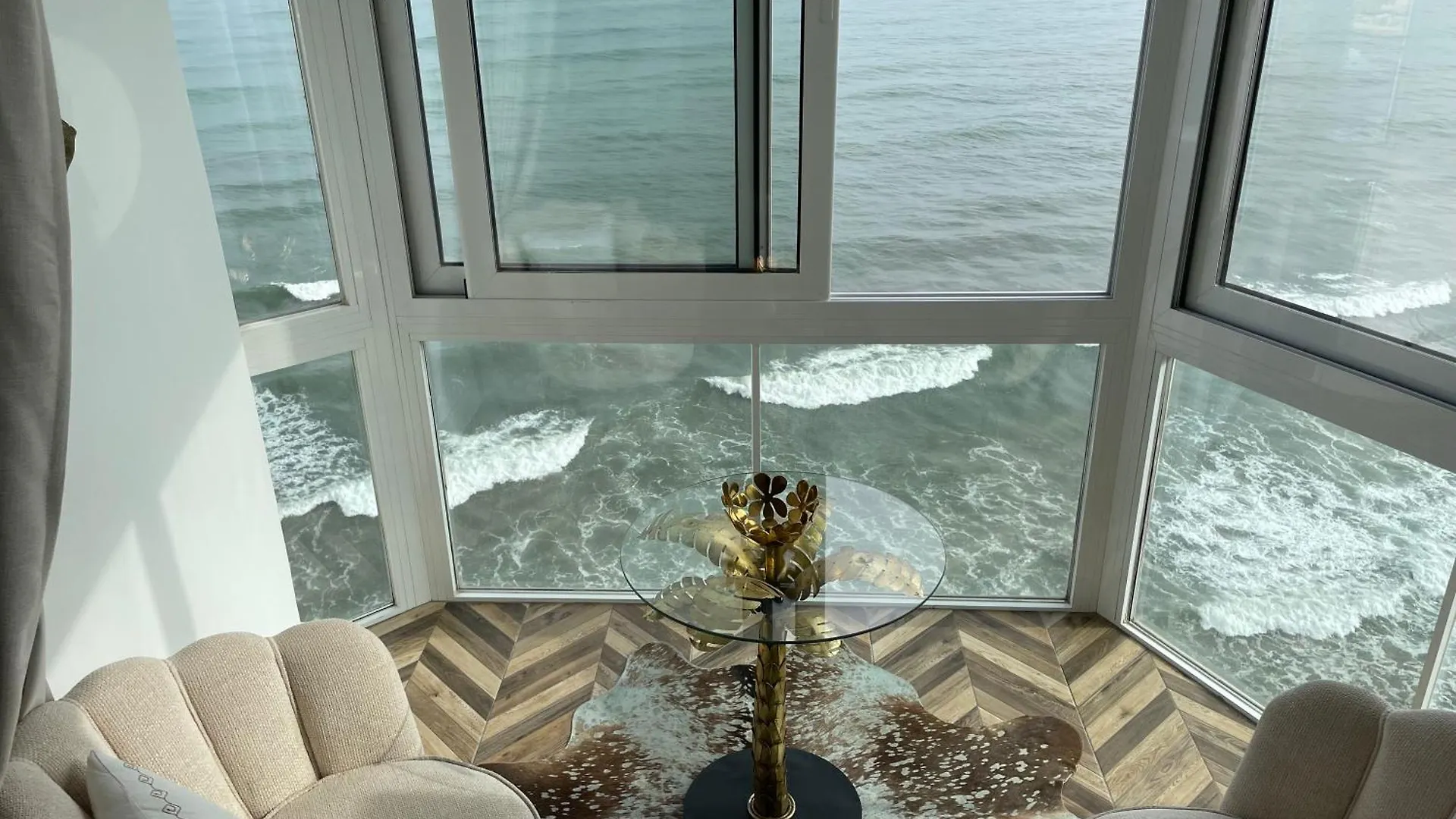Sitio de Calahonda Estudio Romantico En Primera Linea Con Vistas Directas Al Mar דירה Sitio de Calahonda